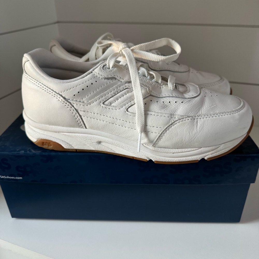 SAS Tour II Chalk | size 9 medium | white